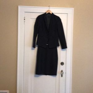 Classic Ann Taylor Signature Suit